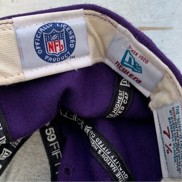 Minnesota Vikings New Era Fitted Hat 7 1/8 - Picture 9 of 9